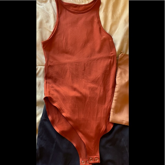 Girlfriend Collective M Bodysuit in Red Ochre - Picture 2 of 3